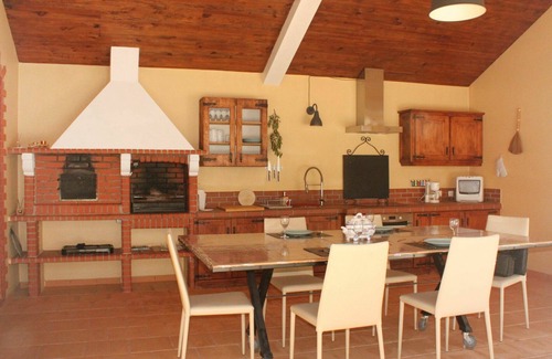 Montijo House | Wonderful villa for 6 guests with pool, WIFI, A/C, TV, terrace and parking