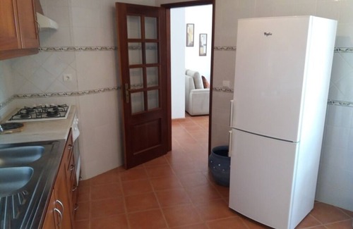 Foz do Arelho House | Wonderful villa composed of 3 bedrooms with wardrobes, 2 complete bathrooms.