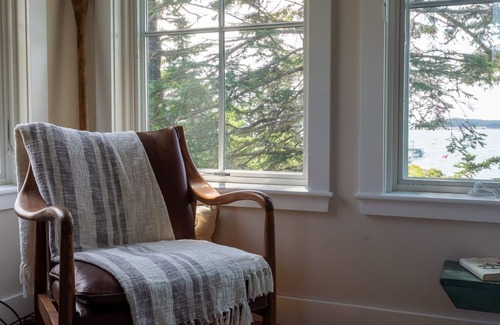 Spruce Head Cottage | Wonderfully Appointed, Classic Maine Waterfront Cottage