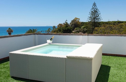 Golden Mile Apartment | WONDERFULLY LOCATED DUPLEX PENTHOUSE WITH PANORAMIC SEA AND MOUNTAIN VIEWS