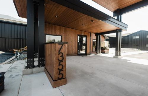 Columbia Falls Hotel | Wonderstone at Glacier
