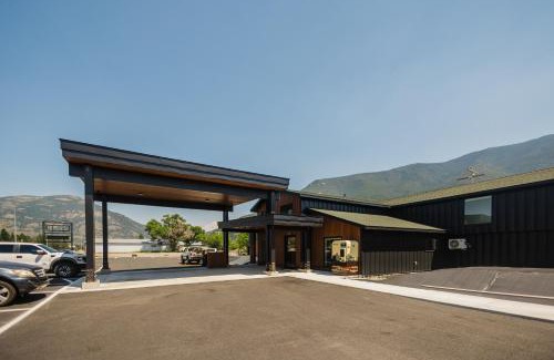 Columbia Falls Hotel | Wonderstone at Glacier
