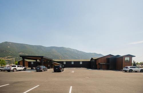 Columbia Falls Hotel | Wonderstone at Glacier