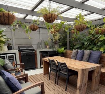 Blouberg Rise House | Wood fired Hot Tub-Relaxing Escape