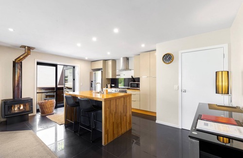 Queenstown House | Wood Haven