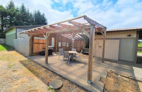 Forks House | Wood Haven