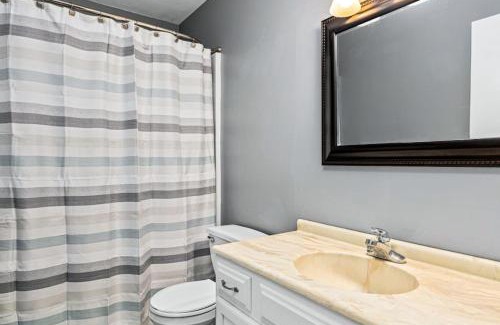 Sunnyland House | WOOD INN 2 Comfy 2BD close to DT Peoria