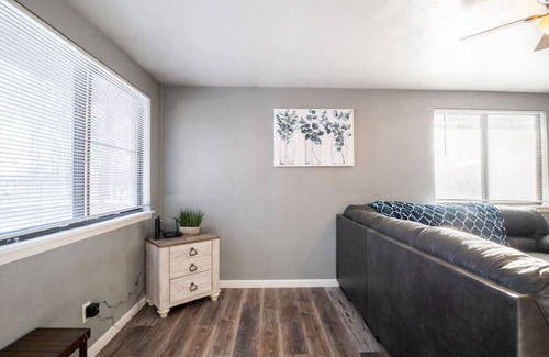 Sunnyland Apartment | WOOD'INN - Cozy 2BD over the bridge