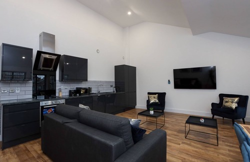 RopeWalks Apartment | Wood Street Apartments