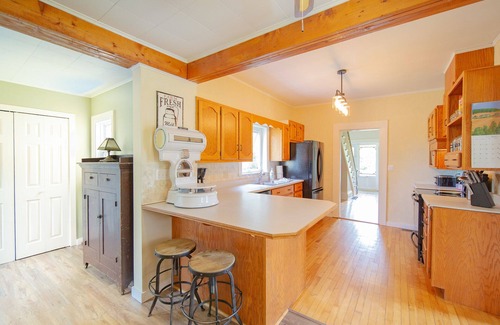 Tyne Valley House | Woodbine Cottage with hot tub!