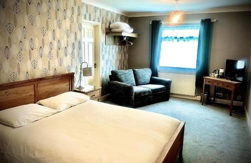 Hooton Hotel | Woodcote Hotel