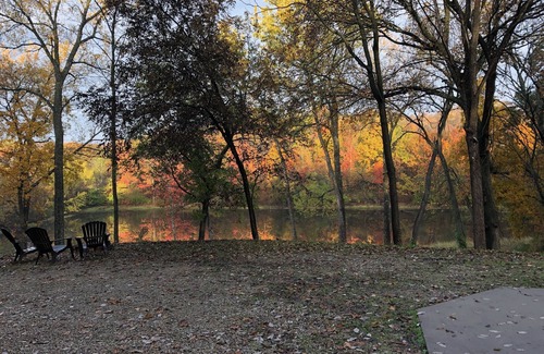 Grantville House | Wooded Way, an unbeatable and relaxing place.a half a mile from heaven.