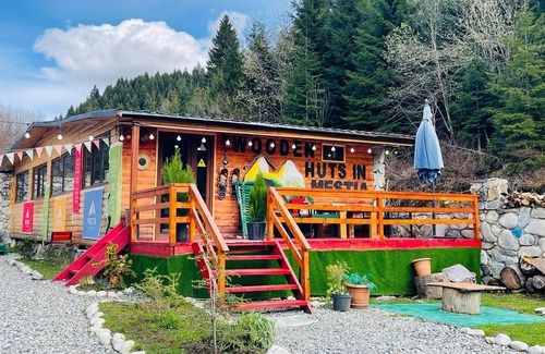 Bagvdanari Cottage | Wooden Huts in Mestia