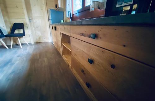 Varpolje Ski Chalet | Wooden lodge with jacuzzi
