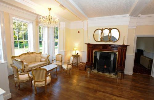 Woodhall Spa House | Woodhall Spa Manor - Stylish Secret Escape