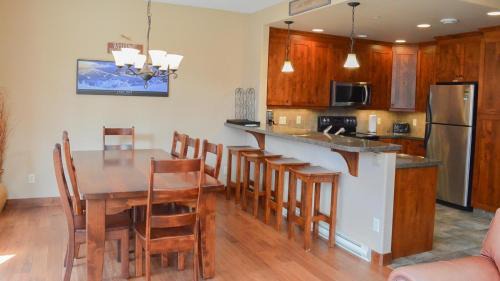 Sun Peaks House | Woodhaven #18 by Bear Country