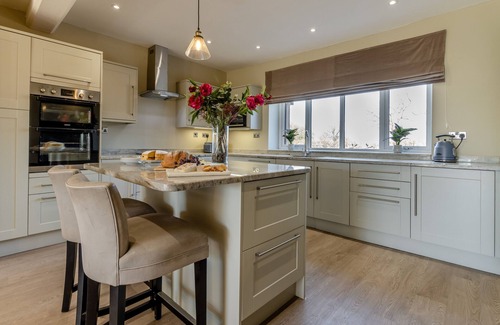 Malpas House | Woodhouse Grange - Five Bedroom House, Sleeps 10