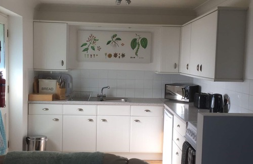 Henfield Cottage | Woodhouse Holiday Cottages, Oak Cottage