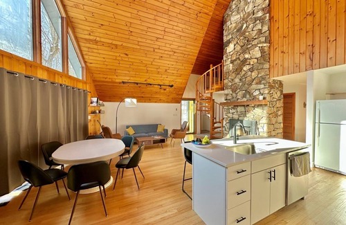 Sharon House | Woodland A-Frame