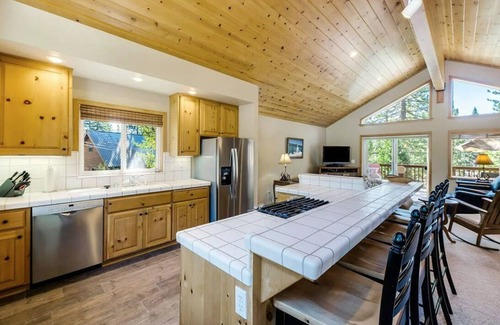 Talmont House | Woodland at Tahoe Park By Tahoe Getaways - Pet Friendly - Private Beach