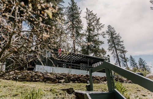 Hauser Cabin | Woodland Beach Drive Lake House