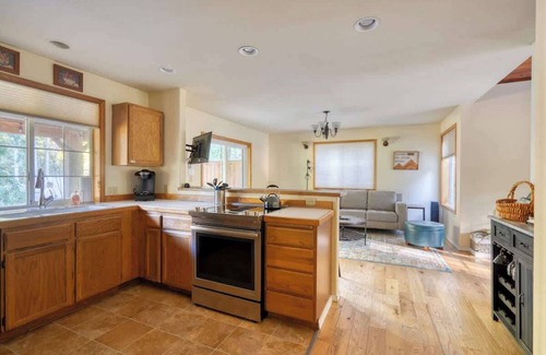 Zigzag House | Woodland Cabin Hot Tub Dogs Welcome