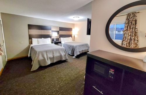 Niagara Falls Hotel | Woodland Inn