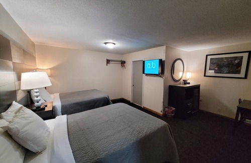 Niagara Falls Hotel | Woodland Inn