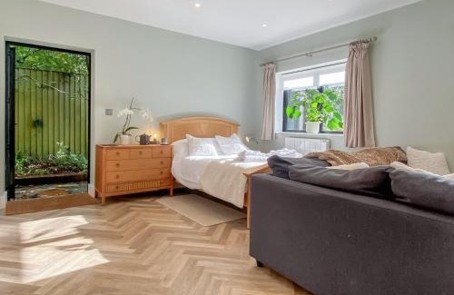 Great Missenden House | Woodland Lodge