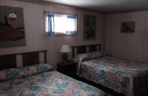 Grayling Hotel | Woodland Motor Lodge