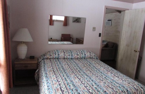 Grayling Hotel | Woodland Motor Lodge