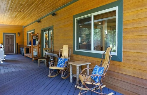 Blanchard Ski Chalet | Woodland retreat: spa room, nature!