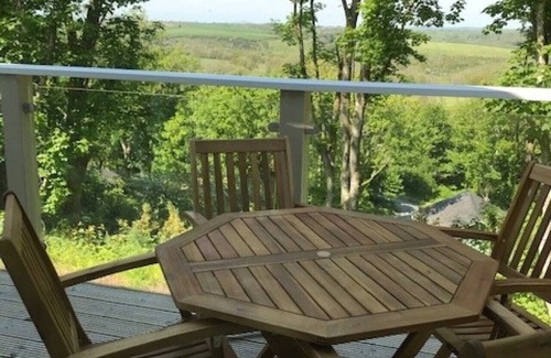 Penally House | Woodland View - Three Bedroom House, Sleeps 6