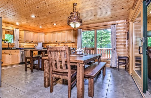 Mercer House | Woodland Wonderland | Spacious cabin-style house in Winchester with lake access