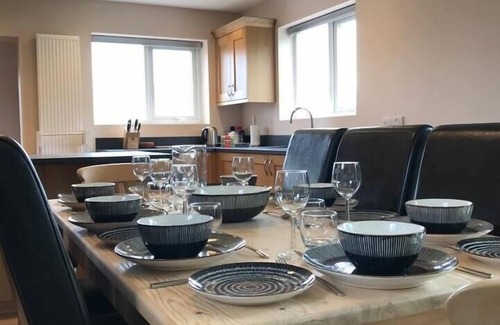 North Duffield House | Woodlands Cottage - Rural Retreat - Near York