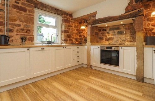 Morecambe Cottage | WOODMAN COTTAGE, pet friendly, character holiday cottage in Heysham