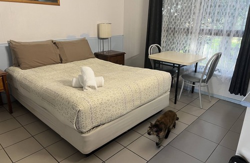 Warrenheip Hotel | Woodmans Hill Motel