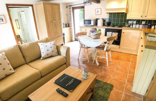 Lampeter Cottage | Woodpecker Cottage - Cosy Countryside Retreat with 2 acres of Private Meadows