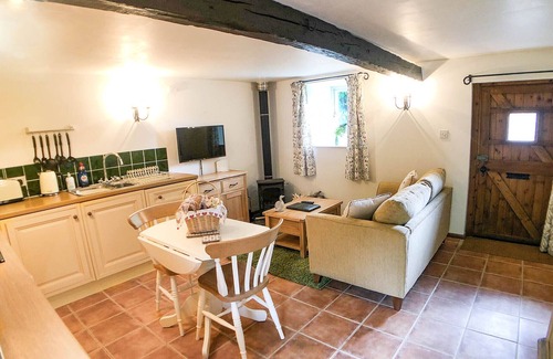 Lampeter Cottage | Woodpecker Cottage - Cosy Countryside Retreat with 2 acres of Private Meadows