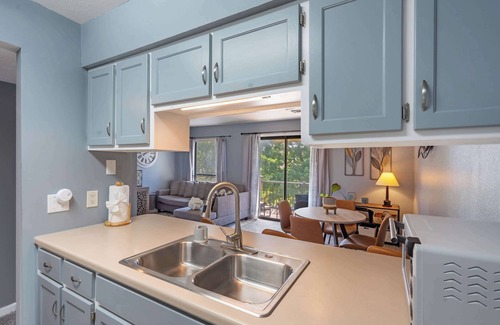 Table Rock Condo | Woods Golf Getaway: Escape for 2