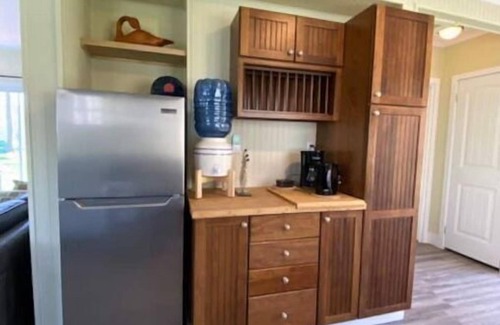 Sherkston Cottage | Woodsandwaves Cottage Retreat