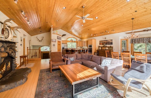 McKinney Estates House | Woodside By Tahoe Getaways - West Shore 4BR with Private Hot Tub, Pool Table Dog OK