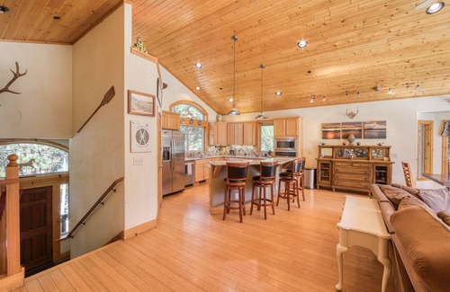 McKinney Estates House | Woodside By Tahoe Getaways - West Shore 4BR with Private Hot Tub, Pool Table Dog OK
