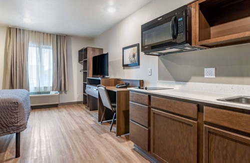 Dock Junction Hotel | WoodSpring Suites Brunswick