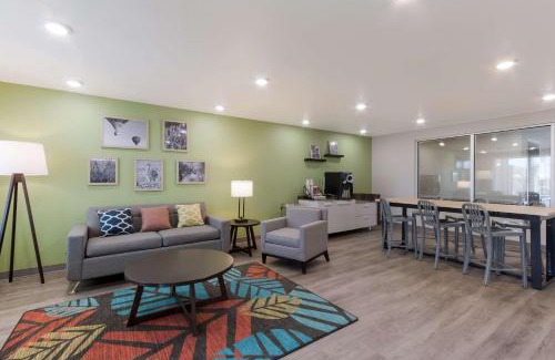 Chandler Hotel | WoodSpring Suites Chandler Airport