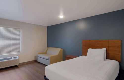 Arlington Hotel | WoodSpring Suites Jacksonville East 295 Cruise Port