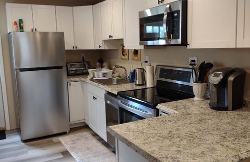 Narrowsburg Cottage | Woodstock Cottage located 10 min from Bethel Woods Art Center!