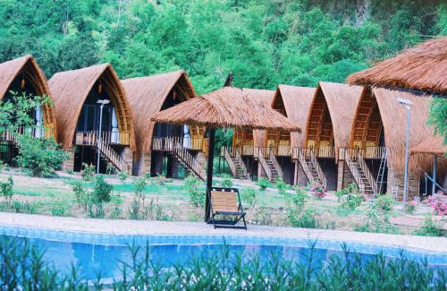 Cat Hai Hostel | Woodstock Jungle Camp