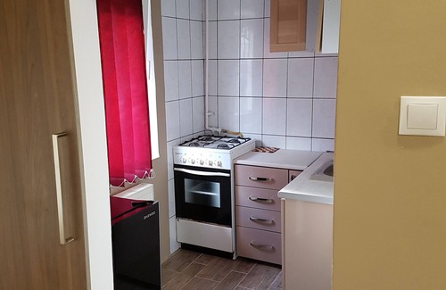 Ploiesti Apartment | Woodstone luxury apartment
