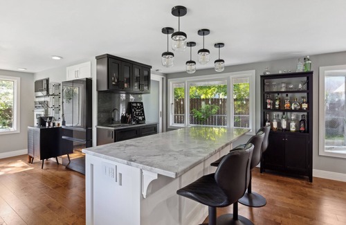 White Bear Lake House | Woodsy Retreat: Chef's Kitchen, Dance Room & Gym